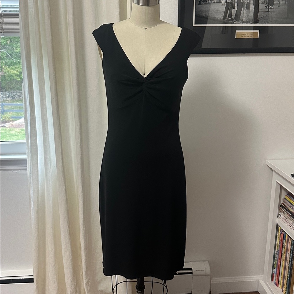 Knee length Black Sleeveless Dress